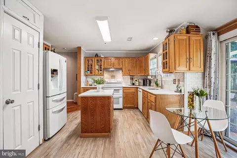 Kitchen - 30 Spring St, Gaithersburg, MD 20877 photo 3 of 4
