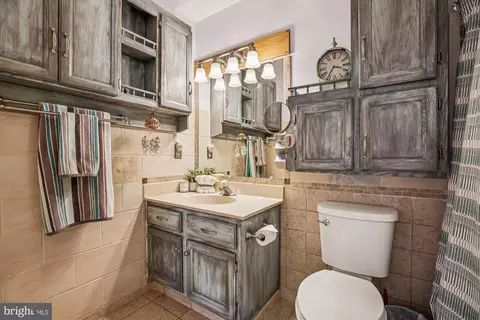 Bath - 30 Spring St, Gaithersburg, MD 20877 photo 3 of 3