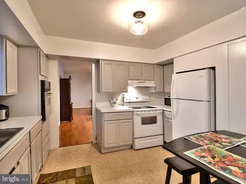 907 N Belgrade Rd, Silver Spring, MD 20902 photo 5
