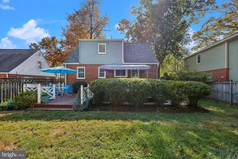 Exterior - 1605 Windham Ln, Silver Spring, MD 20902 photo 3 of 17