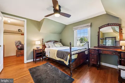 Bedroom - 1605 Windham Ln, Silver Spring, MD 20902 photo 5 of 11