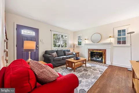 Entry Way - 1605 Windham Ln, Silver Spring, MD 20902 photo 1 of 2