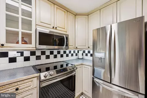 Kitchen - 1605 Windham Ln, Silver Spring, MD 20902 photo 5 of 5