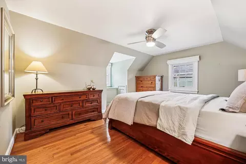 Bedroom - 1605 Windham Ln, Silver Spring, MD 20902 photo 9 of 11