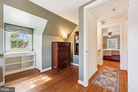 Entry Way - 1605 Windham Ln, Silver Spring, MD 20902 photo 2 of 2