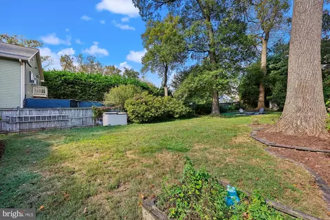 Exterior - 1605 Windham Ln, Silver Spring, MD 20902 photo 7 of 17