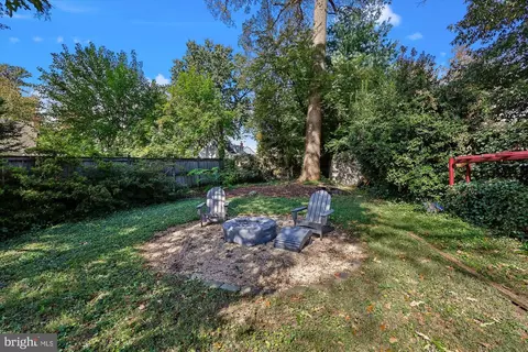 Exterior - 1605 Windham Ln, Silver Spring, MD 20902 photo 8 of 17