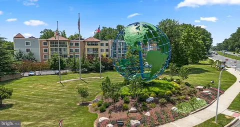 3005 S Leisure World Blvd #821, Silver Spring, MD 20906