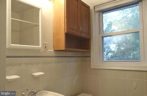 Bath - 121 Whitmoor Ter, Silver Spring, MD 20901 photo 1 of 2