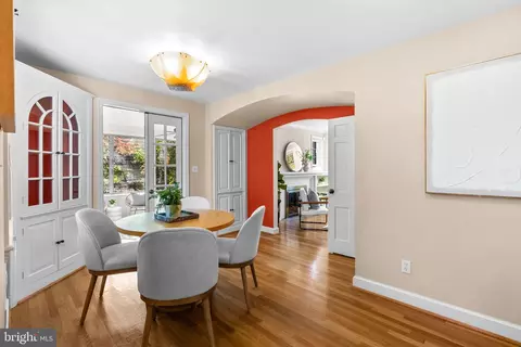 Dining - 10319 Cherry Tree Ln, Silver Spring, MD 20901 photo 2 of 2