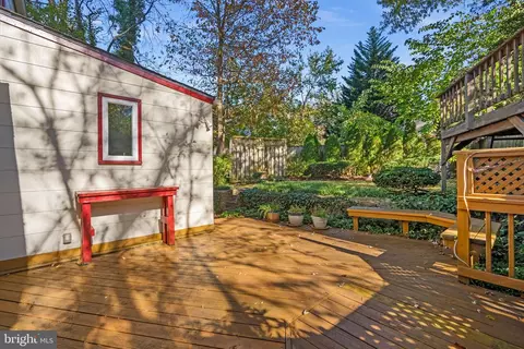 Exterior - 10319 Cherry Tree Ln, Silver Spring, MD 20901 photo 7 of 11