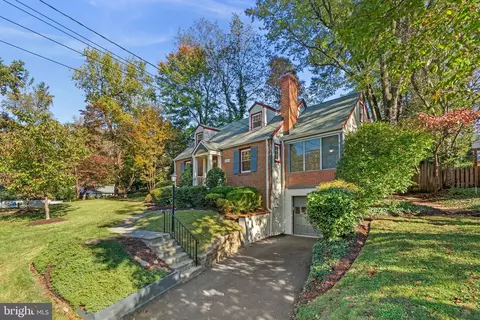 Exterior - 10319 Cherry Tree Ln, Silver Spring, MD 20901 photo 3 of 11