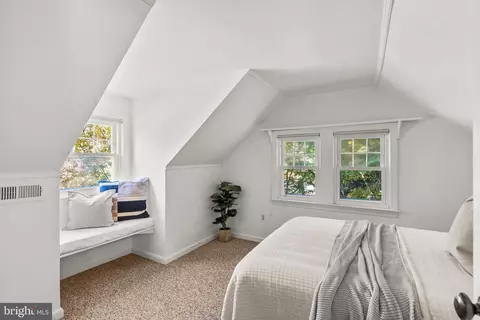 Bedroom - 10319 Cherry Tree Ln, Silver Spring, MD 20901 photo 3 of 4