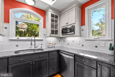 Kitchen - 10319 Cherry Tree Ln, Silver Spring, MD 20901 photo 3 of 3