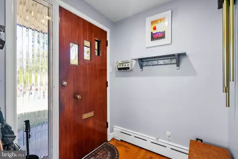Entry Way - 3122 Helsel Dr, Silver Spring, MD 20906 photo 1 of 4