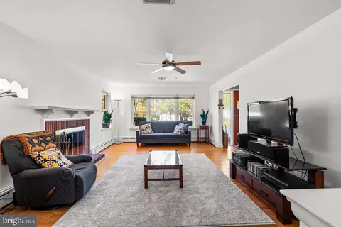 Living - 3122 Helsel Dr, Silver Spring, MD 20906 photo 4 of 5