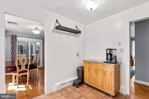 Entry Way - 3122 Helsel Dr, Silver Spring, MD 20906 photo 4 of 4