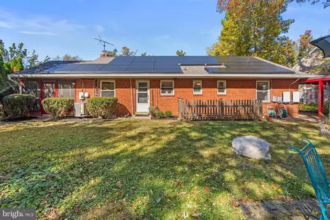 Exterior - 3122 Helsel Dr, Silver Spring, MD 20906 photo 5 of 7