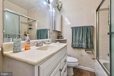 Bath - 13407 Brackley Ter, Silver Spring, MD 20904 photo 2 of 3