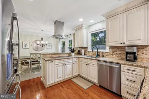 Kitchen - 1816 Rainbow Dr, Silver Spring, MD 20905 photo 1 of 6