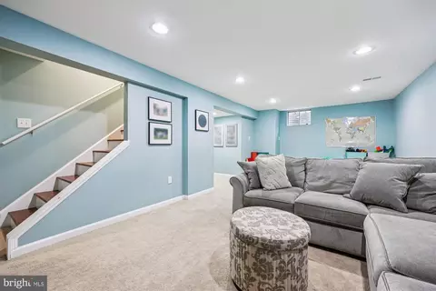 Entry Way - 1816 Rainbow Dr, Silver Spring, MD 20905 photo 9 of 12