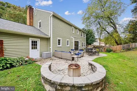 Exterior - 1816 Rainbow Dr, Silver Spring, MD 20905 photo 4 of 13