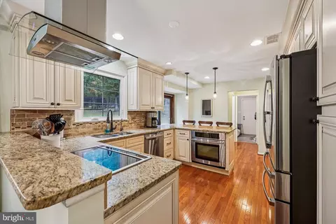 Kitchen - 1816 Rainbow Dr, Silver Spring, MD 20905 photo 3 of 6