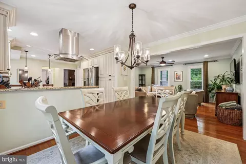 Dining - 1816 Rainbow Dr, Silver Spring, MD 20905 photo 2 of 4