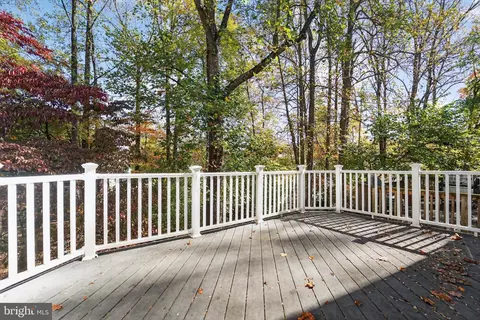 18526 Clovercrest Cir, Olney, MD 20832 photo 12