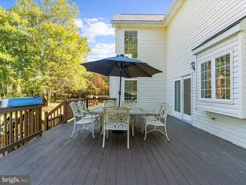 Exterior - 15533 Thompson Rd, Silver Spring, MD 20905 photo 8 of 18