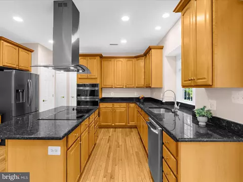 Kitchen - 15533 Thompson Rd, Silver Spring, MD 20905 photo 3 of 4