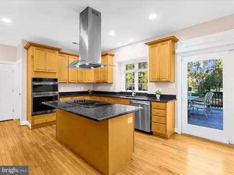 Kitchen - 15533 Thompson Rd, Silver Spring, MD 20905 photo 2 of 4
