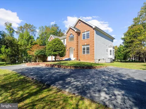 Exterior - 15533 Thompson Rd, Silver Spring, MD 20905 photo 5 of 18