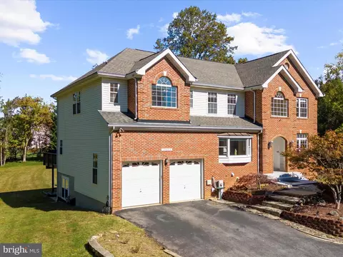 Exterior - 15533 Thompson Rd, Silver Spring, MD 20905 photo 3 of 18