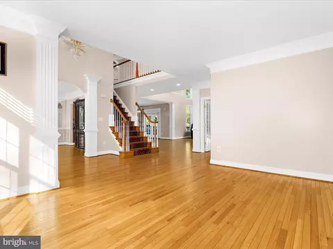 Living - 15533 Thompson Rd, Silver Spring, MD 20905 photo 11 of 11