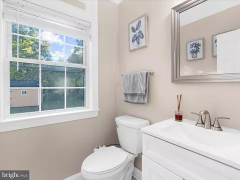 Other - 15533 Thompson Rd, Silver Spring, MD 20905 photo 11 of 12