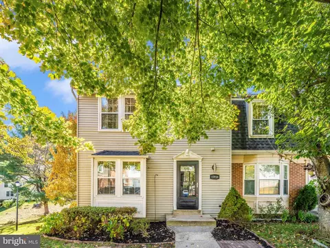 15916 Indian Hills Ter, Rockville, MD 20855