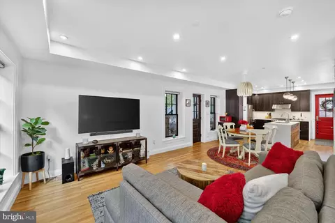 2701 Hume Dr #900, Silver Spring, MD 20910 photo 8