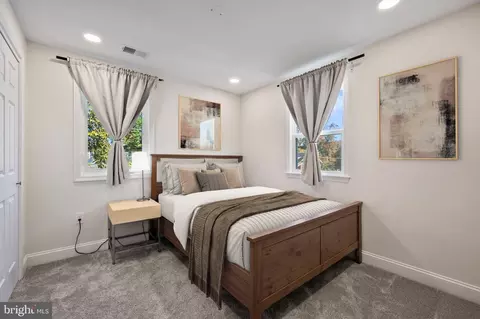 Bedroom - 708 Hankin St, Silver Spring, MD 20910 photo 3 of 5