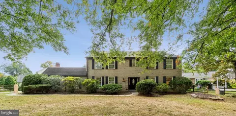 8300 Bells Mill Rd, Potomac, MD 20854
