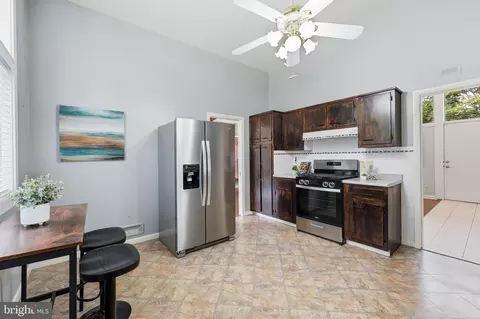 Entry Way - 1920 Bonifant Rd, Silver Spring, MD 20906 photo 2 of 5