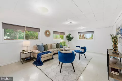 Living - 1920 Bonifant Rd, Silver Spring, MD 20906 photo 6 of 8