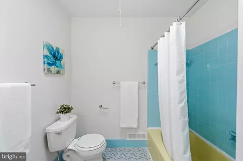 Bath - 1920 Bonifant Rd, Silver Spring, MD 20906 photo 3 of 3