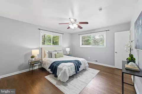 Bedroom - 1920 Bonifant Rd, Silver Spring, MD 20906 photo 2 of 6