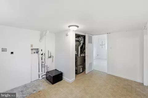 Entry Way - 1920 Bonifant Rd, Silver Spring, MD 20906 photo 4 of 5