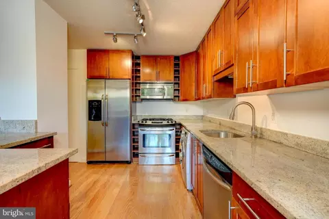 7333 New Hampshire Ave #510 S, Takoma Park, MD 20912