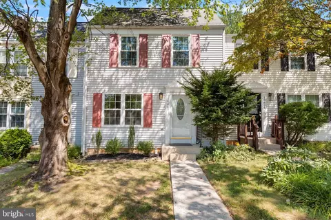 10603 Tuppence Ct, Rockville, MD 20850