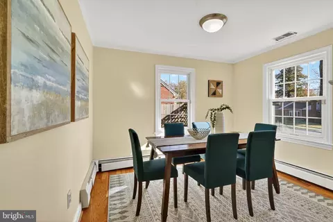 Dining - 315 Ladson Rd, Silver Spring, MD 20901 photo 1 of 2