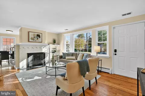 Living - 315 Ladson Rd, Silver Spring, MD 20901 photo 2 of 3