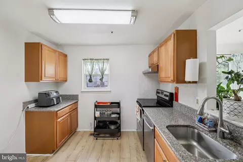 Kitchen - 12014 Swallow Falls Ct, Silver Spring, MD 20904 photo 1 of 3